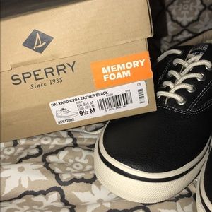 Men’s Black Leather Sperrys